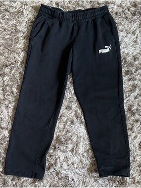 Puma Women’s Medium Black Sweat Pants with White Logo And Side Pockets